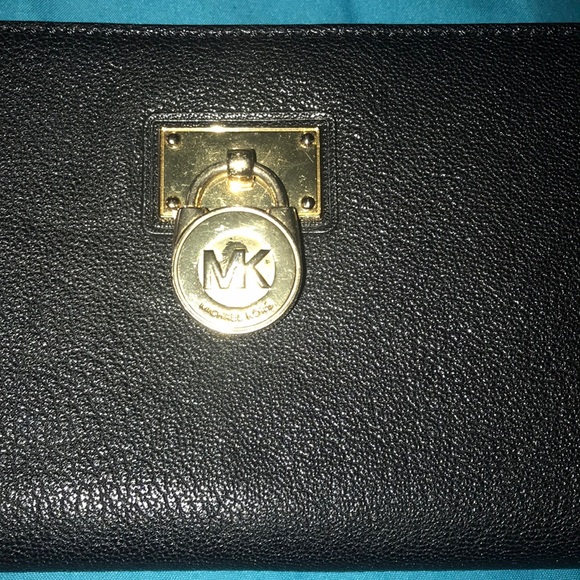 Michael Kors Wallet - Picture 4 of 4